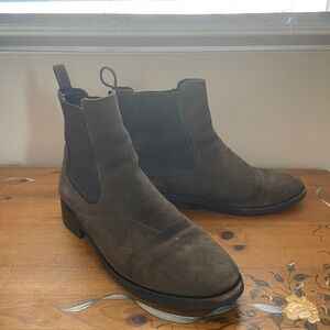 Thursday Chelsea Boots- W9